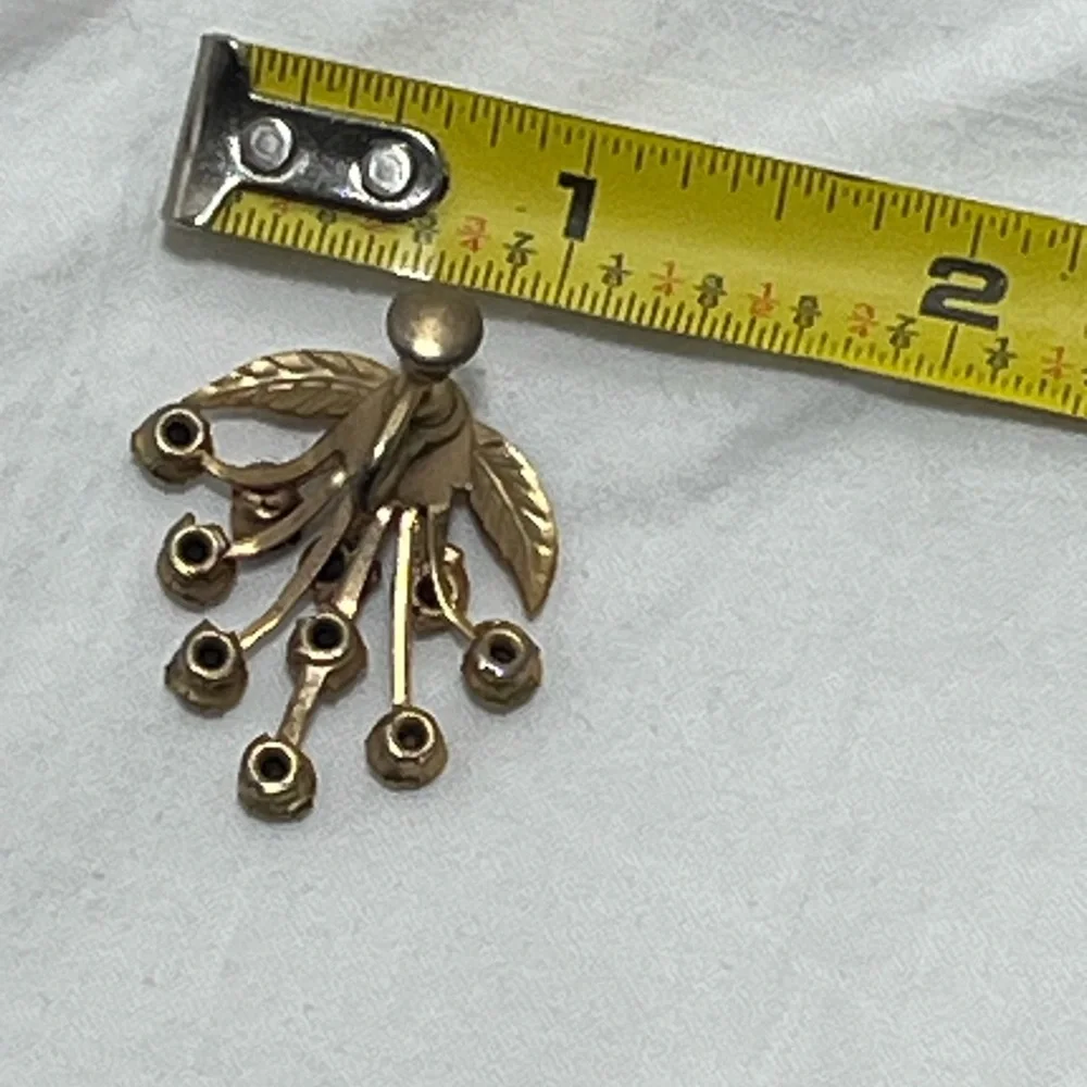 Vintage • Gold Tone Leaf • Garnet Rhinestone • Screw Back Earrings